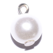 Natural pearl